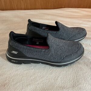 Skechers Slip-On Loafers in Heather Gray & Black